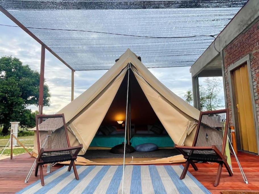 Rembulan Escape Bell Tent 2 Kampung Penarik Εξωτερικό φωτογραφία