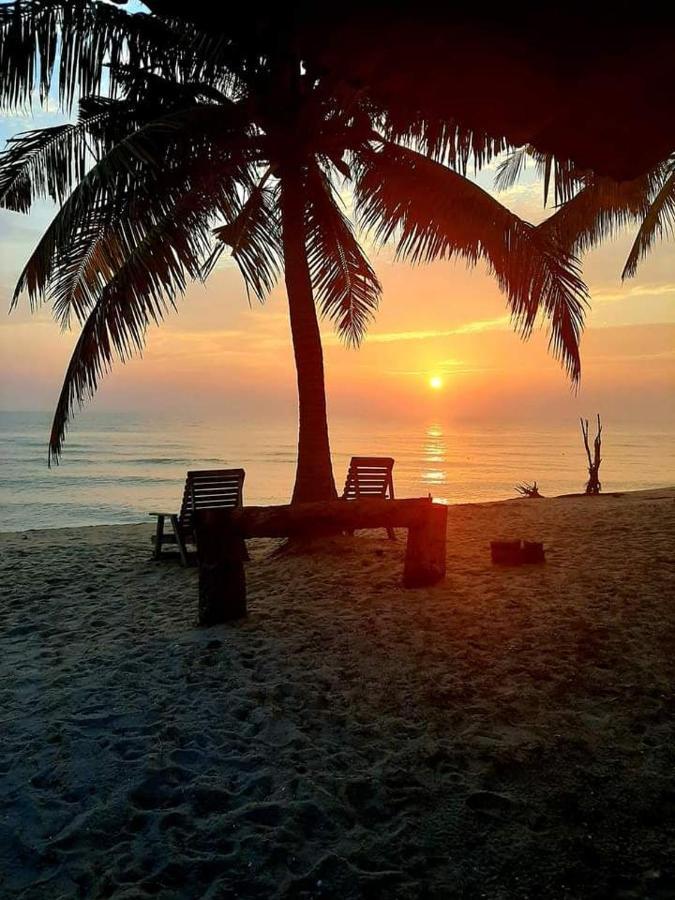 Rembulan Escape Bell Tent 2 Kampung Penarik Εξωτερικό φωτογραφία